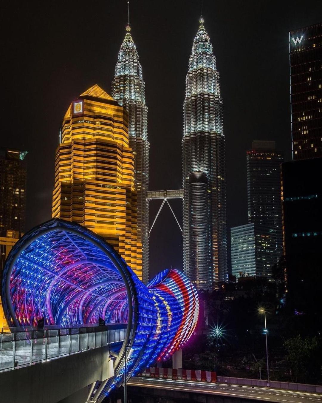 Agile Trx Bukit Bintang By Cal Kuala Lumpur